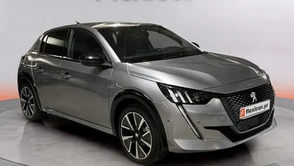 Usado Peugeot e-208 GT 100 kW (136 HP) 2025 Citadino
