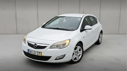 Usado 2010 Opel Astra Enjoy Citadino | € 5.980 (Bom preço)
