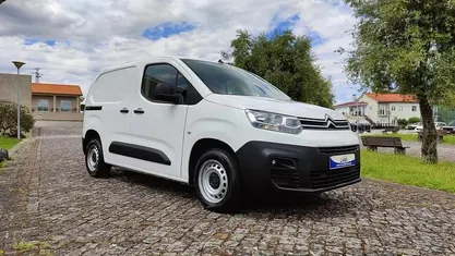 Branco Usado 2021 Citroën Berlingo Monovolume | € 12.950 (Preço justo)