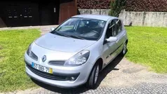 Cinzento Usado 2005 Renault Clio II Citadino | € 3.500 (Preço justo)