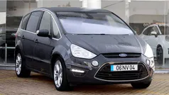 Cinza Usado 2013 Ford S-MAX Titanium Monovolume | € 15.990 (Preço justo)