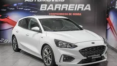 Cinza Usado 2018 Ford Focus ST-Line | € 17.900 (Preço justo)