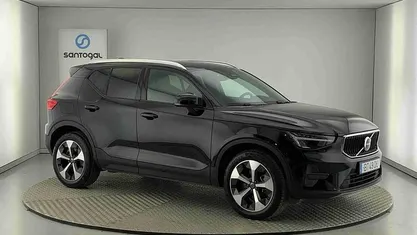 Usado Volvo XC40 163 HP (119 kW) 2025 SUV