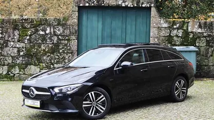 Preto Usado 2021 Mercedes CLA250 Sedan | € 28.490 (Preço justo)