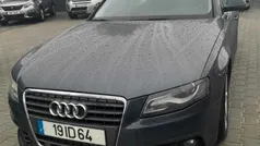 Cinzento Usado 2009 Audi A4 Sedan | € 12.990 (Caro)