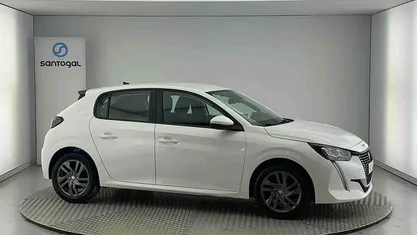 Branco Usado 2021 Peugeot 208 Active Citadino | € 14.490 (Preço justo)
