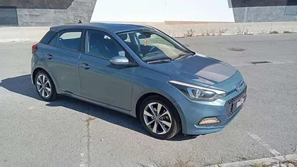 Azul Usado 2015 Hyundai i20 | € 7.950 (Preço justo)