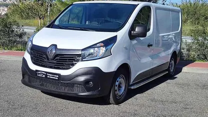Branco Usado 2015 Renault Trafic Monovolume | € 12.480 (Super Preço)