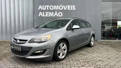 Usado Opel Astra Selection 95 HP (69 kW) 2013 Carrinha