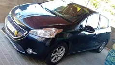 Preto Usado 2012 Peugeot 208 Citadino | € 8.000 (Preço justo)