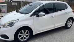 Usado 2016 Peugeot 208 Allure Citadino | € 10.500 (Preço justo)