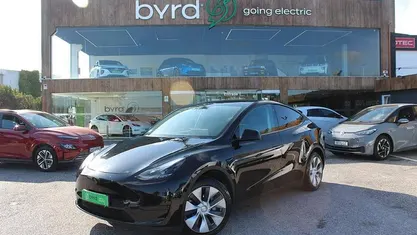 Usado Tesla Model Y Standard Range 219 kW (299 HP) 2023 Preto SUV
