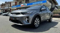 Cinza Usado 2024 Kia Stonic SUV | € 17.499 (Preço justo)