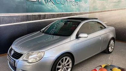 Usado VW Eos 140 HP (102 kW) 2009 Cinzento Cabrios