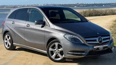 Cinza Usado 2014 Mercedes B180 Edition Monovolume | € 14.990 (Preço justo)