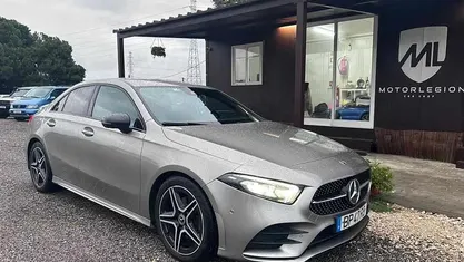 Cinzento Usado 2020 Mercedes A180 | € 25.900 (Preço justo)