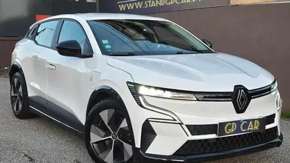 Branco Usado 2022 Renault Mégane IV Equilibre | € 22.900 (Preço justo)