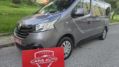 Cinza Usado 2018 Renault Trafic Monovolume | € 18.750 (Preço justo)