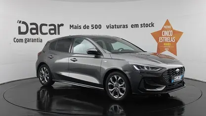 Cinza Usado 2022 Ford Focus ST-Line | € 17.499 (Preço justo)