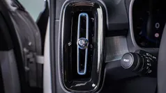 Usado 2025 Volvo XC40 Plus SUV | € 45.990 (Preço justo)