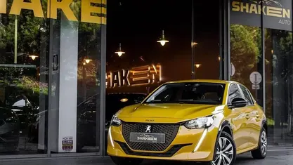 Usado Peugeot e-208 Active 100 kW (136 HP) 2023 Citadino