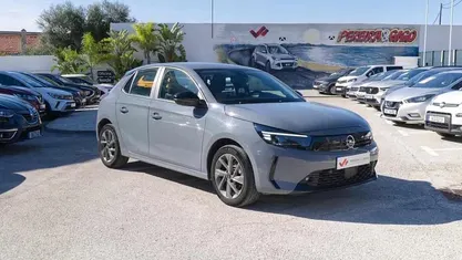Cinzento Usado 2023 Opel Corsa Citadino | € 14.950 (Preço justo)