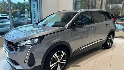 Cinza Usado 2023 Peugeot 5008 Allure SUV | € 29.900 (Bom preço)