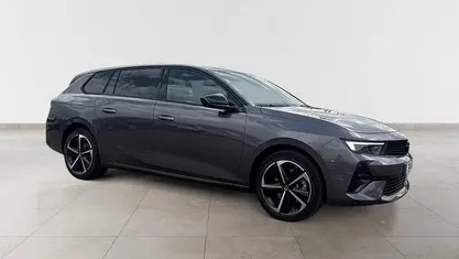 Usado Opel Astra Sport 136 HP (100 kW) 2025 Cinza Coupé