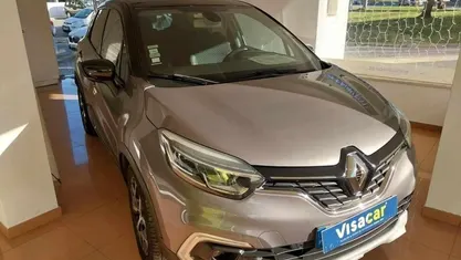 Usado Renault Captur 90 HP (66 kW) 2018 Cinzento SUV