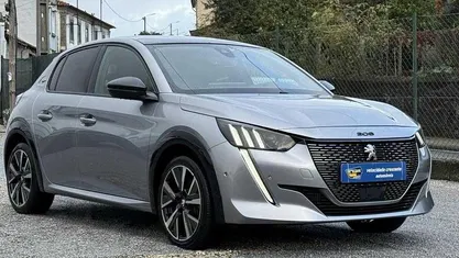 Cinzento Usado 2021 Peugeot 208 Citadino | € 15.500 (Preço justo)