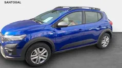 Azul Usado 2023 Dacia Sandero Expression Citadino | € 17.390 (Preço justo)
