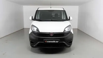 Usado 2021 Fiat Doblò Monovolume | € 13.980 (Preço justo)