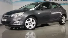 Cinzento Usado 2010 Opel Astra Enjoy Citadino | € 7.490 (Preço justo)