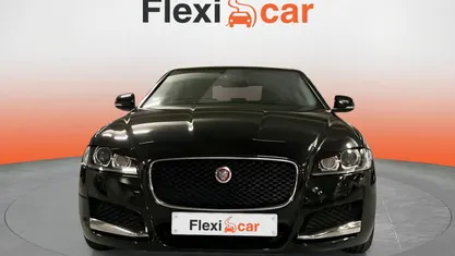 Preto Usado 2015 Jaguar XF Prestige Sedan | € 17.990 (Preço justo)