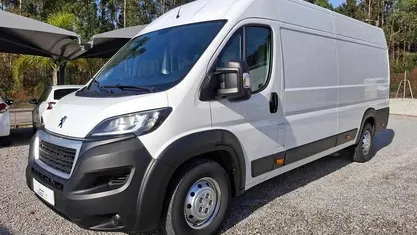 Branco Usado 2015 Peugeot Boxer Van | € 19.250 (Preço justo)