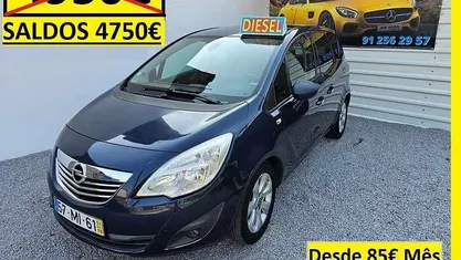 Cinzento Usado 2011 Opel Meriva Monovolume | € 4.750 (Preço justo)