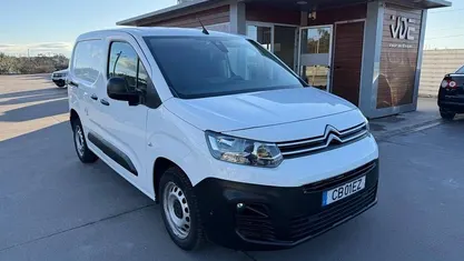 Branco Usado 2020 Citroën Berlingo Monovolume | € 13.950 (Preço justo)