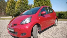 Vermelho Usado 2011 Toyota Aygo Edition Citadino | € 8.750