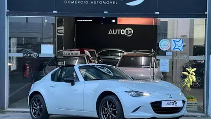 Usado Mazda MX5 131 HP (96 kW) 2018 Cinzento Cabrios
