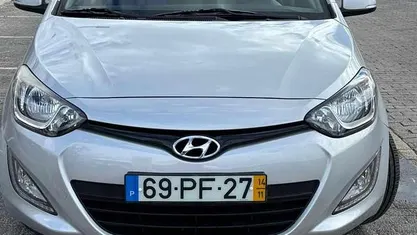 Cinzento Usado 2014 Hyundai i20 Citadino | € 8.000 (Bom preço)