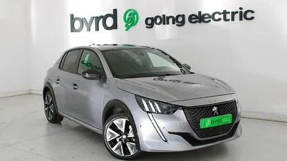 Usado Peugeot e-208 GT-line 100 kW (136 HP) 2023 Citadino