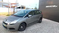 Bege Usado 2011 Peugeot 5008 Business-Line Monovolume | € 9.980 (Preço justo)