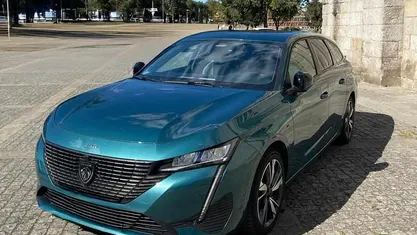 Verde Usado 2023 Peugeot 308 SW Carrinha | € 21.900 (Bom preço)