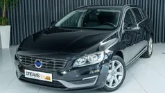 Preto Usado 2015 Volvo V60 Kinetic Carrinha | € 14.700 (Preço justo)