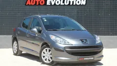 Cinza Usado 2009 Peugeot 207 | € 5.990 (Preço justo)