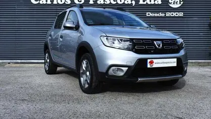 Usado Dacia Sandero Stepway 95 HP (69 kW) 2021 Cinzento Citadino