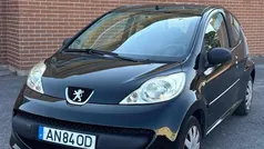 Preto Usado 2006 Peugeot 107 Citadino | € 4.500 (Preço justo)