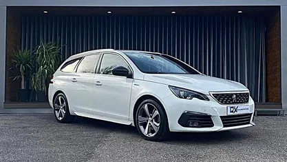 Branco Usado 2019 Peugeot 308 SW Carrinha | € 16.900 (Preço justo)