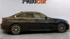 Azul Usado 2020 BMW 320 Sport Line Sedan | € 29.890 (Preço justo)