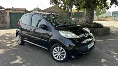 Preto Usado 2006 Peugeot 107 Citadino | € 3.990 (Preço justo)